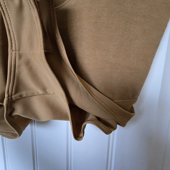 NWT Lululemon Heavyweight Cotton T-Shirt Bodysuit Back Cutout Camel Size S - Picture 9 of 15